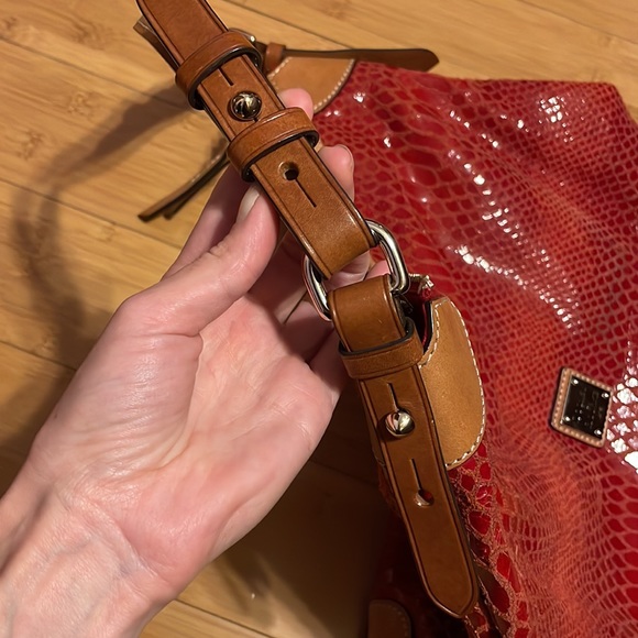 Dooney & Bourke red hobo bag - Picture 3 of 7